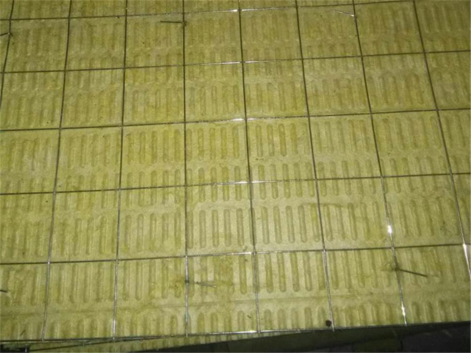 鋼網(wǎng)巖棉復(fù)合板